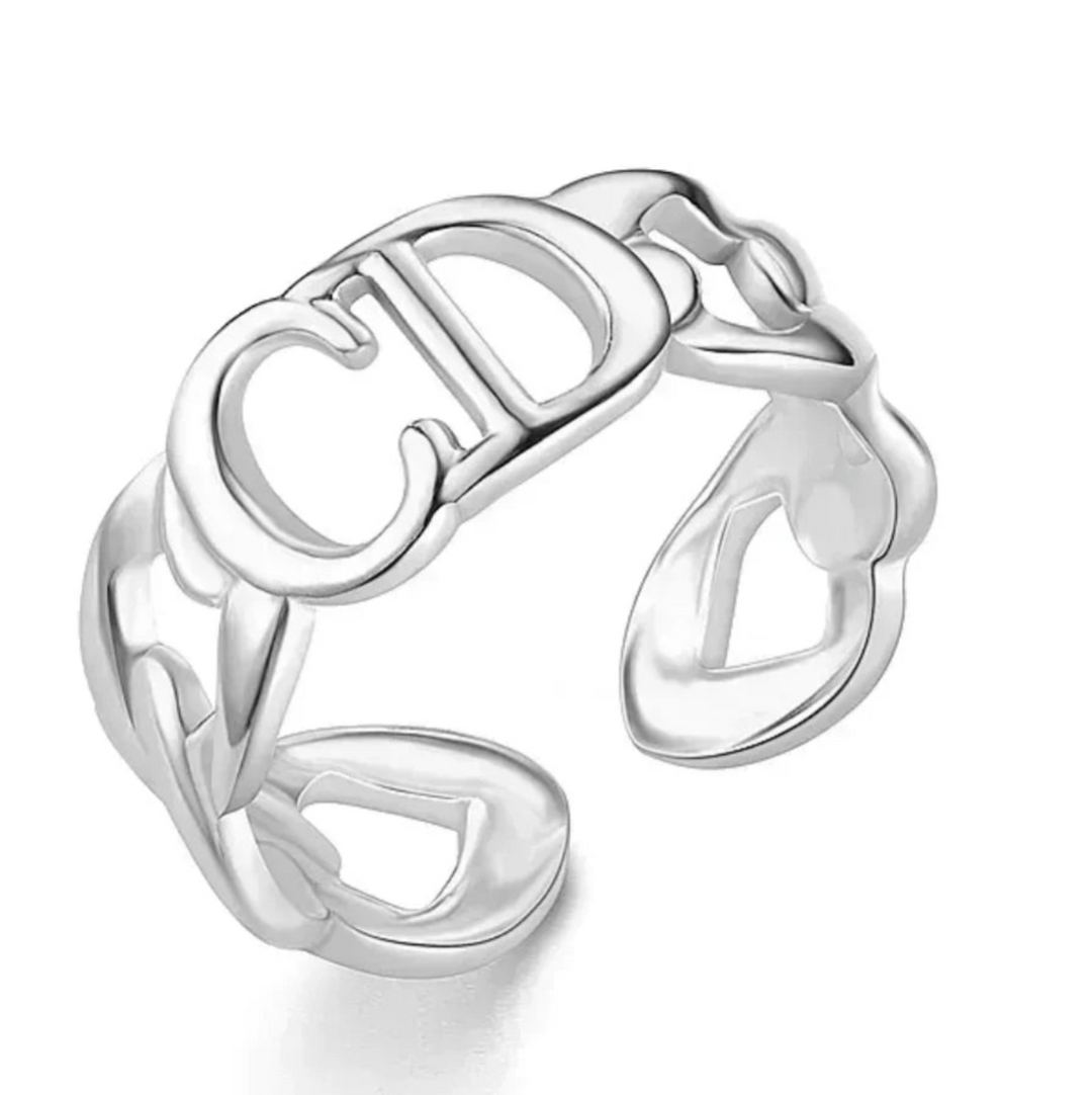 EXCLUSIVE | Nora Ring